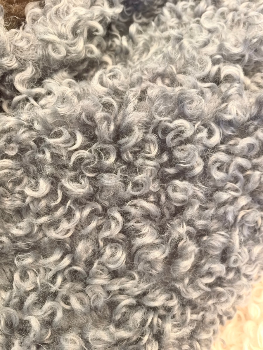 Imitation wool